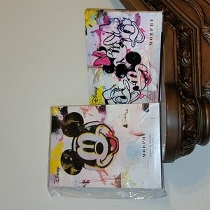 MORPHIE MICKEY MOUSE A D FRIENDS EYESHADOW PALLET AND MIRROR